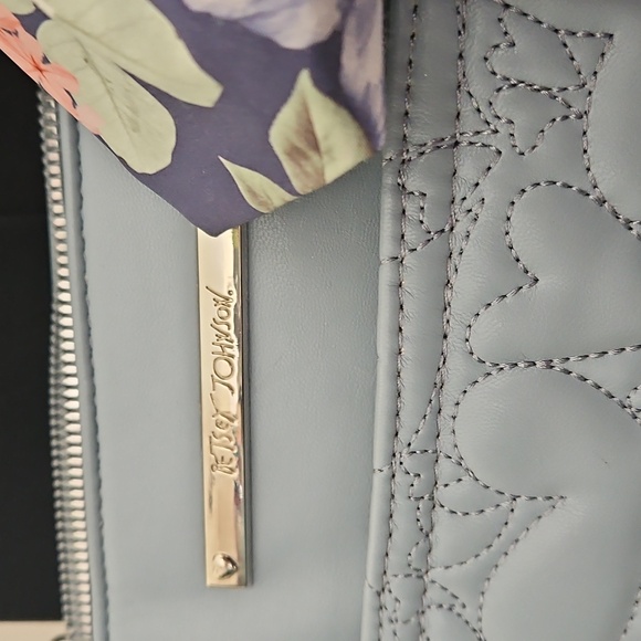 Betsey Johnson Tote Bag. - Picture 7 of 15